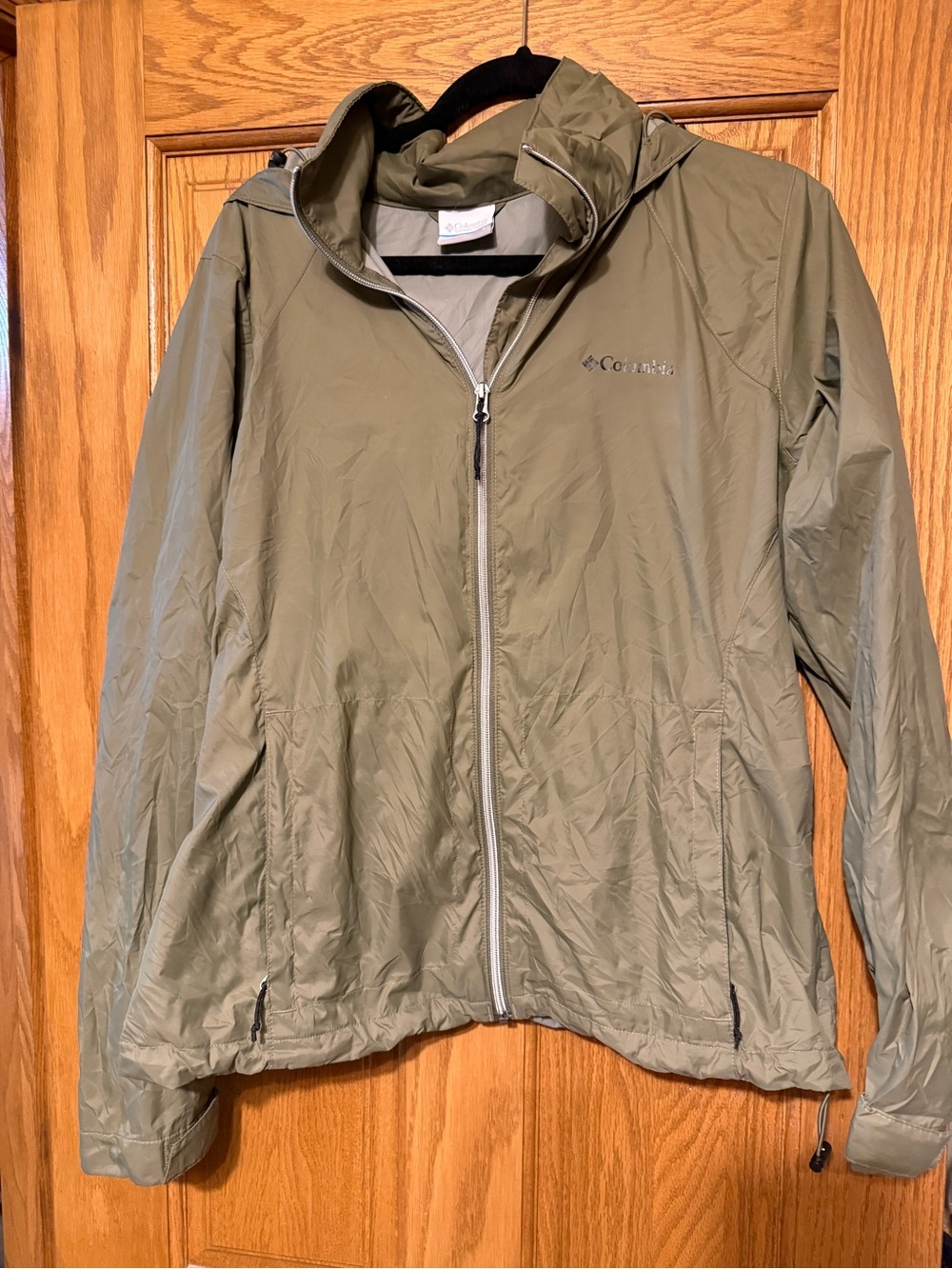Columbia rain jacket size L